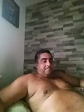 roouse – webcam model profile photo Image 8