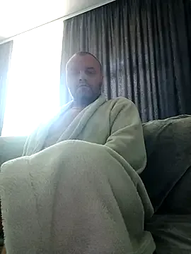 GouGou-111 – webcam model profile photo Image 16