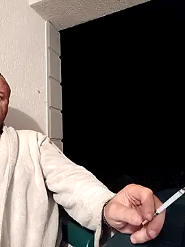 GouGou-111 – webcam model profile photo Image 4