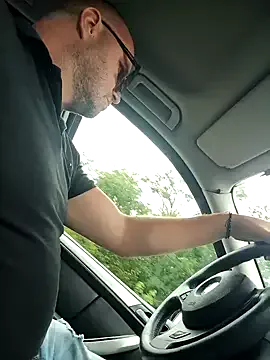 GouGou-111 – webcam model profile photo Image 9