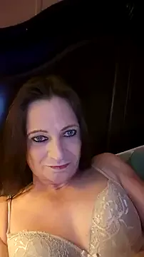 oypo – webcam model profile photo Image 10