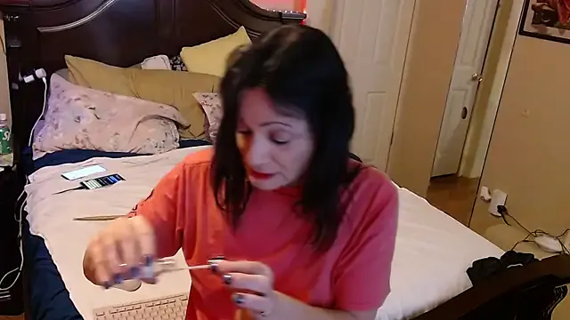 oypo – webcam model profile photo Image 16