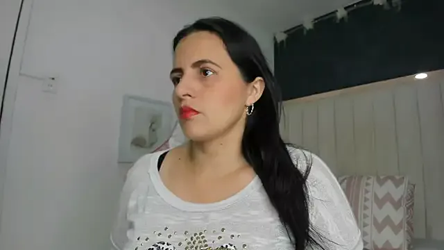 Mia--meow – webcam model profile photo Image 3