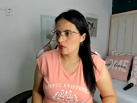 Mia--meow – webcam model profile photo Image 7