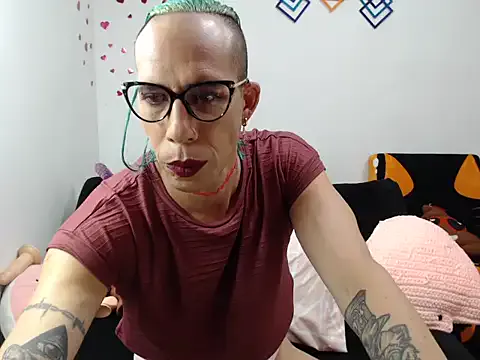 _Alice_1 – webcam model profile photo Image 11