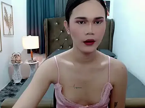 roouse – webcam model profile photo Image 19