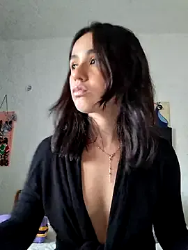  – webcam model profile photo Image 4