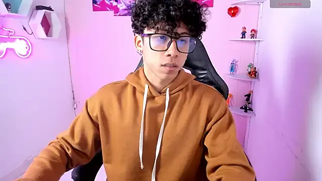 AkazaBoy_ Image 3