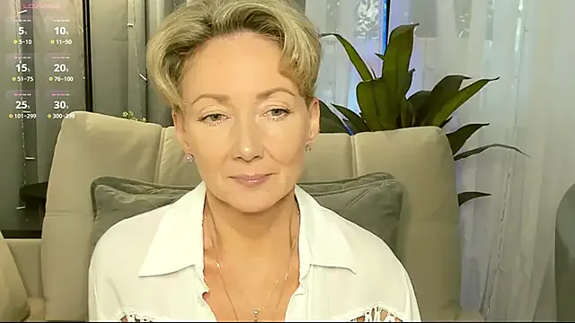 Megu_Melon – webcam model profile photo Image 14