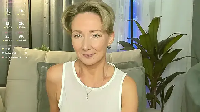 Megu_Melon – webcam model profile photo Image 9