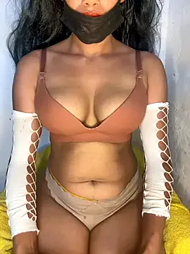 roouse – webcam model profile photo Image 12