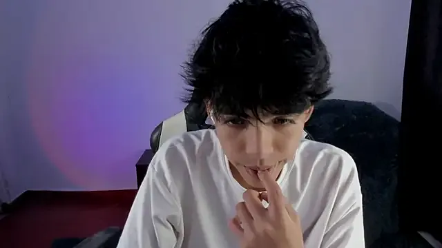 seraphine23 – webcam model profile photo Image 5