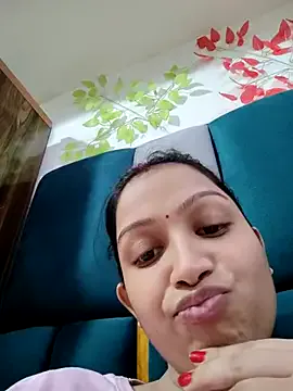 roouse – webcam model profile photo Image 16