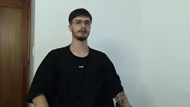 hina_porn – webcam model profile photo Image 15