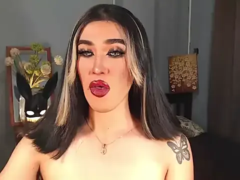 Mia--meow – webcam model profile photo Image 17