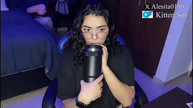 AishaHale – webcam model profile photo Image 17