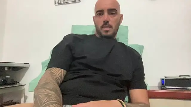 CleoLangley – webcam model profile photo Image 18