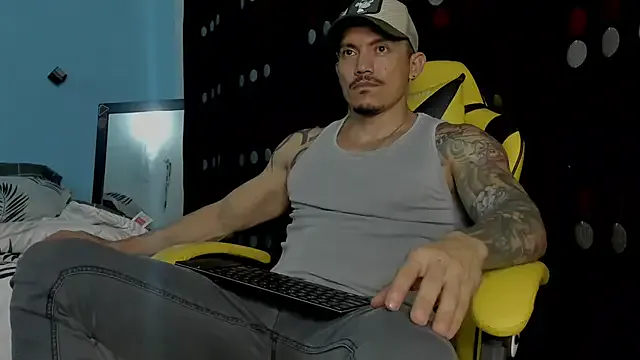 Humsafar-HDX-13 – webcam model profile photo Image 15