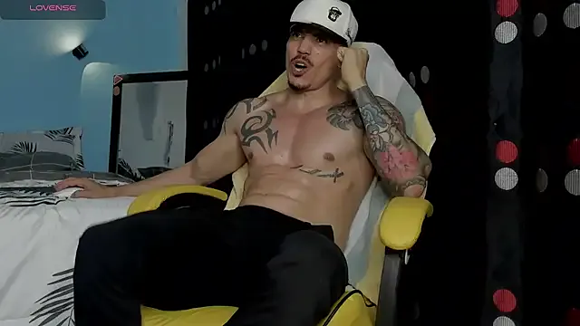 Humsafar-HDX-13 – webcam model profile photo Image 16