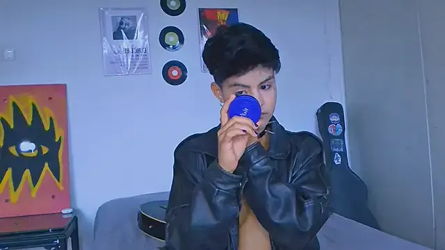  – webcam model profile photo Image 5