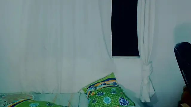 Kamila151 – webcam model profile photo Image 11