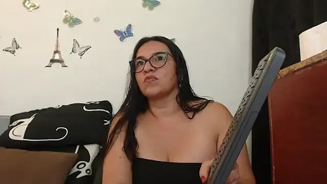 _Alicee_1 – webcam model profile photo Image 19