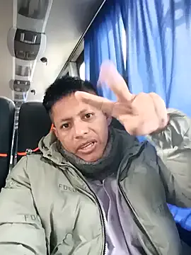 Simone_Miller – webcam model profile photo Image 4