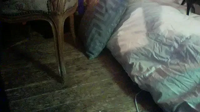 roouse – webcam model profile photo Image 3