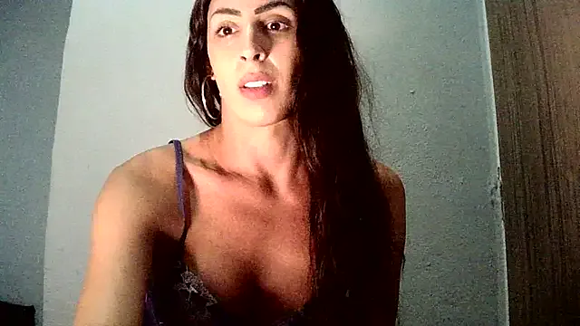  – webcam model profile photo Image 9