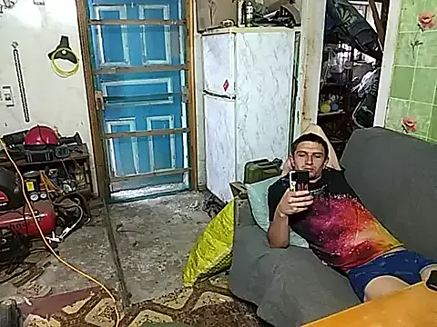 maataaan – webcam model profile photo Image 17