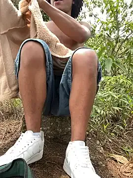 maataaan – webcam model profile photo Image 12