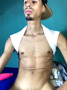 zui_lu – webcam model profile photo Image 2