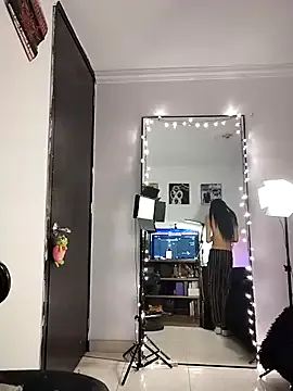 NATINATU252525 – webcam model profile photo Image 3