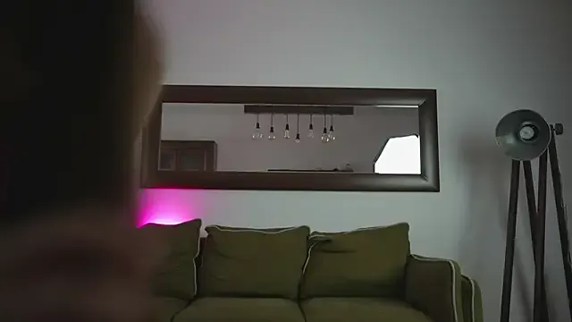  – webcam model profile photo Image 16