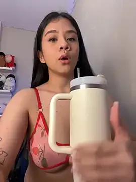 roouse – webcam model profile photo Image 18