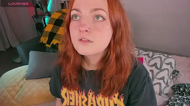 KiaraVoss – webcam model profile photo Image 2