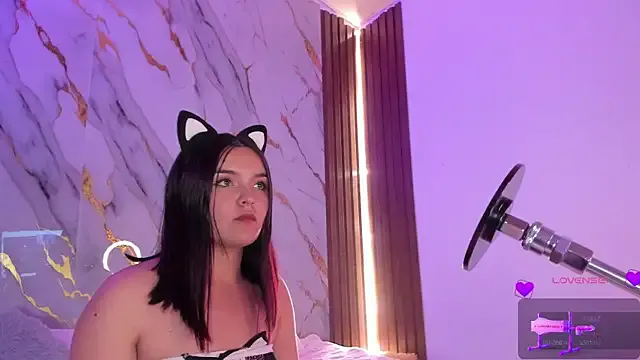 Mia--meow – webcam model profile photo Image 6