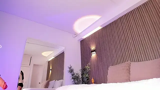 RollDolls – webcam model profile photo Image 19