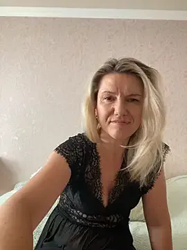 maataaan – webcam model profile photo Image 6