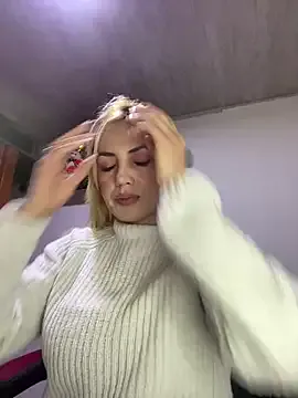 SunnyBlair – webcam model profile photo Image 5