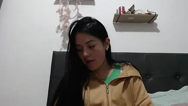 Mia--meow – webcam model profile photo Image 10