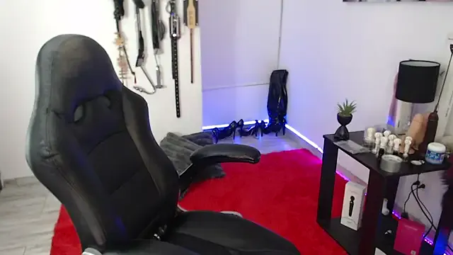 AlisonHale cam model Image 6