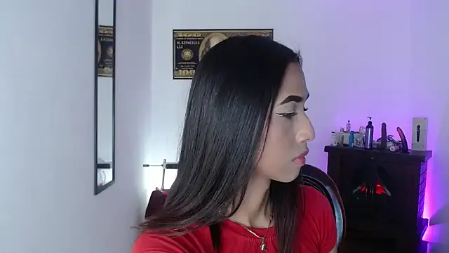 Awesomelusty – webcam model profile photo Image 13