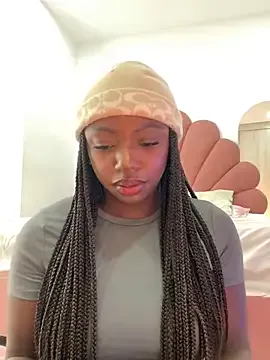 oypo – webcam model profile photo Image 19