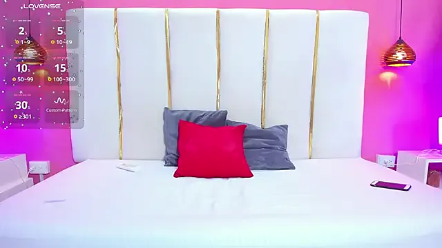 TSLeaMarie – webcam model profile photo Image 6