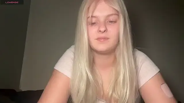  – webcam model profile photo Image 13