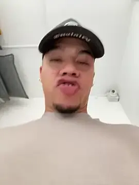 DominantAlex18 – webcam model profile photo Image 11