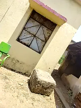 Mia--meow – webcam model profile photo Image 2