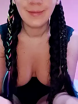 roouse – webcam model profile photo Image 4