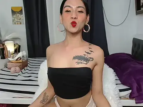 Yui-Ch – webcam model profile photo Image 18